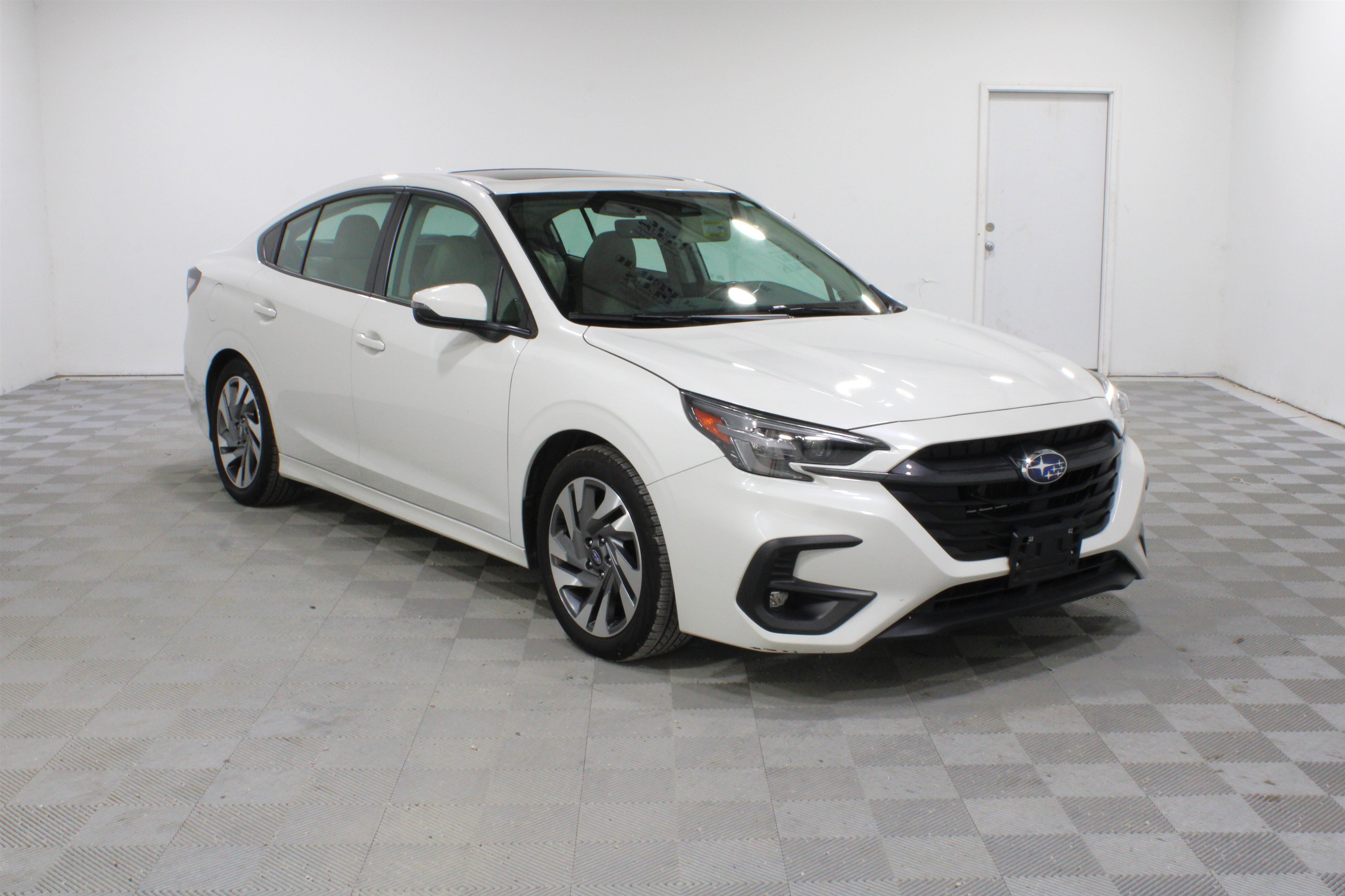 Used 2023 Subaru Legacy Limited AWD/4WD image 1