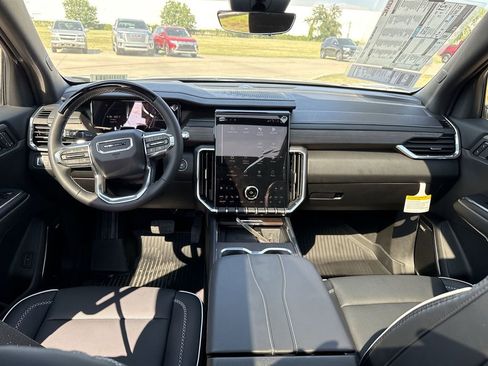 New 2026 GMC Acadia Denali w/ Super Cruise Package image 19