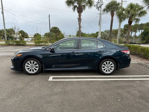 Used 2020 Toyota Camry LE w/ Convenience Package image 3