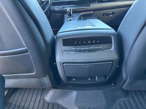 Used 2023 Cadillac Escalade ESV Sport image 19
