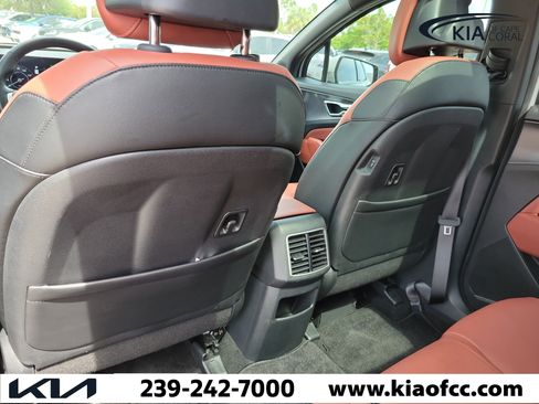 Certified 2025 Kia Sportage SX FWD image 12