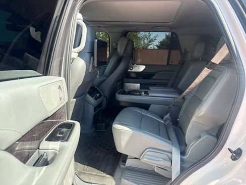 Used 2018 Lincoln Navigator Reserve w/ Technology Package AWD/4WD image 20