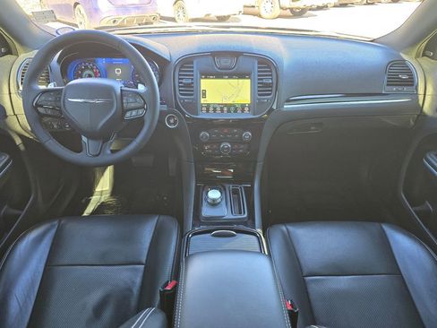 Used 2022 Chrysler 300 S w/ Comfort Group image 5