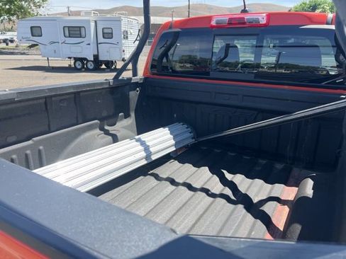 Used 2020 Chevrolet Colorado ZR2 image 18