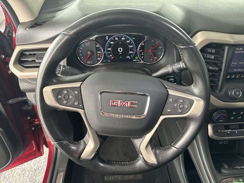 Used 2020 GMC Acadia Denali w/ Technology Package image 11