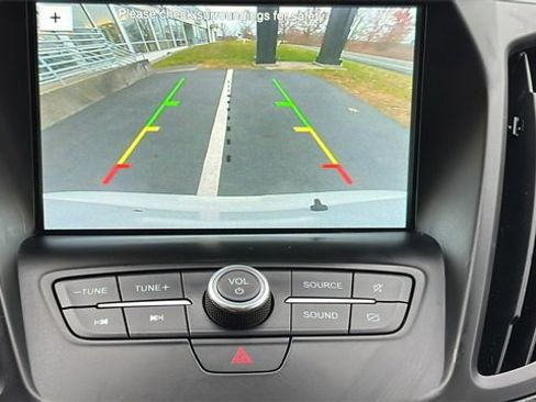 Used 2019 Ford Escape SE image 11