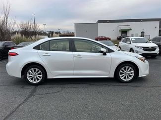 Used 2024 Toyota Corolla LE w/ LE Convenience Package video 2