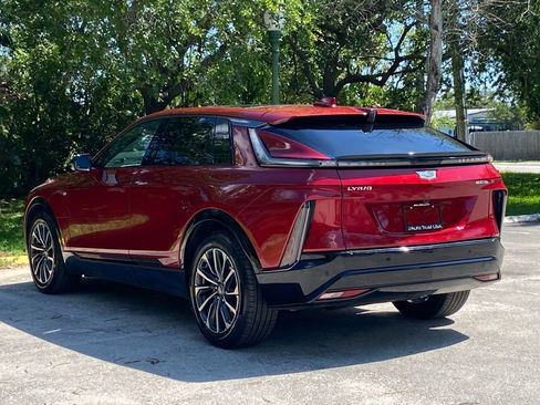 Used 2024 Cadillac Lyriq Sport AWD/4WD image 6