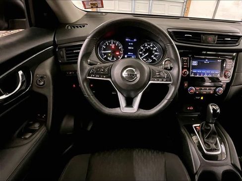 Used 2019 Nissan Rogue SV AWD/4WD image 5