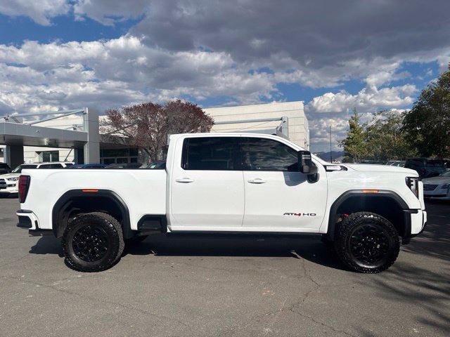 Used 2024 GMC Sierra 2500 AT4 w/ AT4 Premium Plus Package AWD/4WD image 10