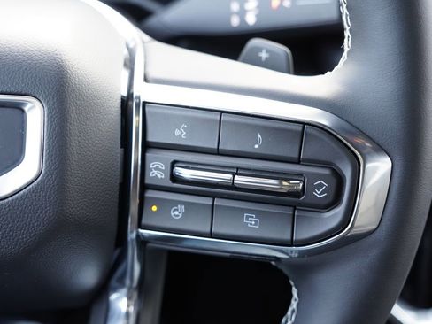 Certified 2025 GMC Acadia Denali image 35