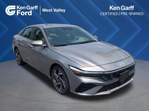 Used 2025 Hyundai Elantra SEL FWD image 1