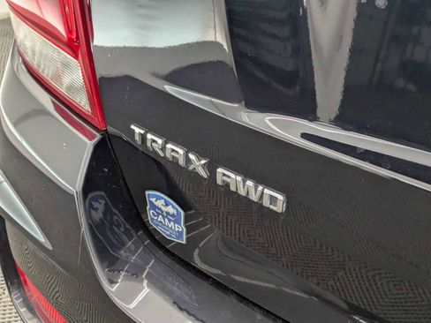 Used 2021 Chevrolet Trax LT AWD/4WD image 12
