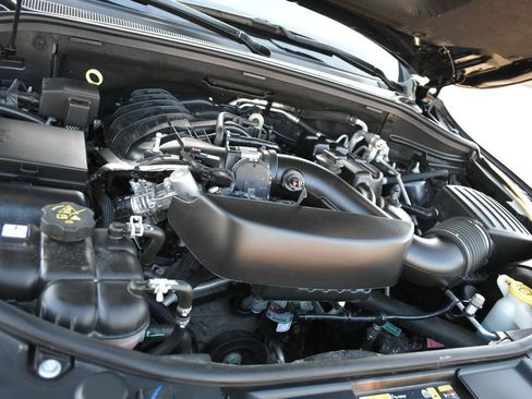 Used 2025 Dodge Durango GT image 37