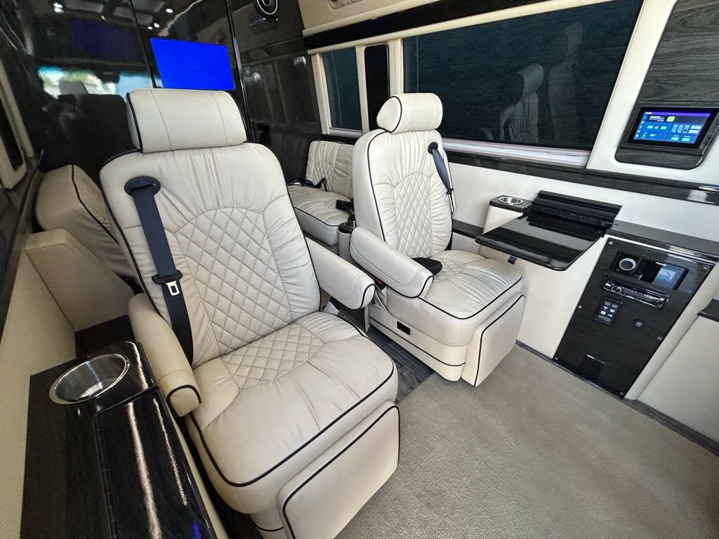 Used 2020 Mercedes-Benz Sprinter 3500 image 36