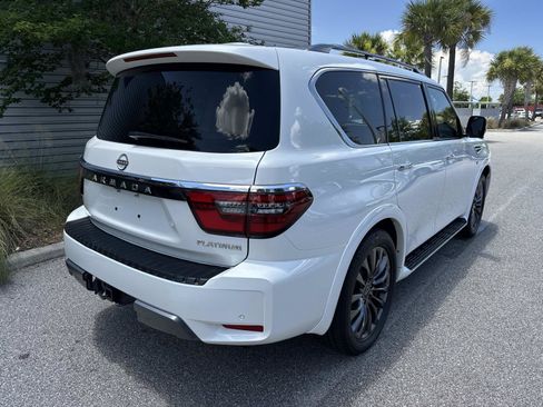 Used 2022 Nissan Armada Platinum w/ Captain's Chairs Package RWD image 6