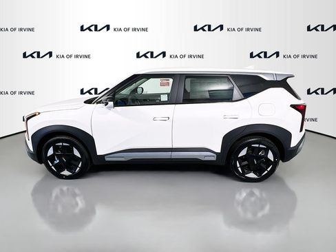 New 2027 Kia Seltos S FWD image 4