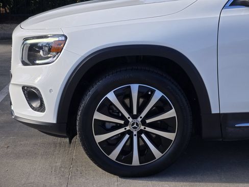 Used 2021 Mercedes-Benz GLB 250 image 10