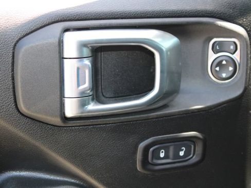 Used 2022 Jeep Wrangler Unlimited Sport AWD/4WD image 11