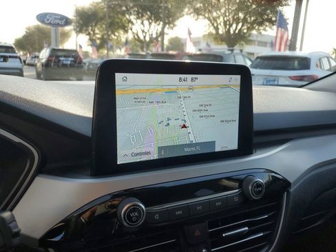 Certified 2021 Ford Escape SE image 23