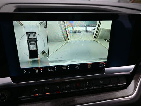 Used 2024 Chevrolet Silverado 1500 LTZ w/ LTZ Premium Package image 25