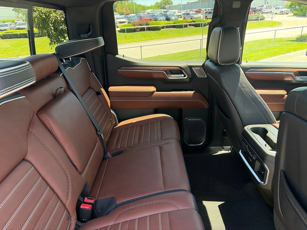 Used 2023 GMC Sierra 1500 Denali Ultimate AWD/4WD image 38