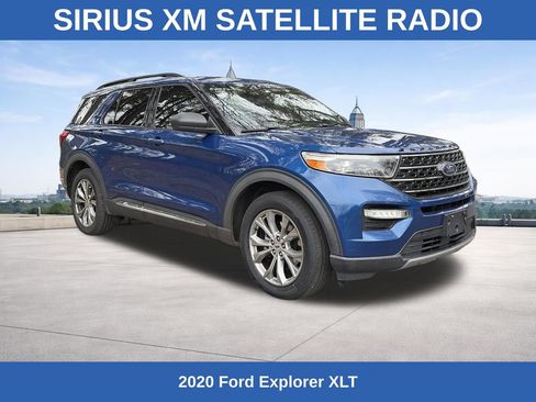 Used 2020 Ford Explorer XLT w/ Equipment Group 202A AWD/4WD image 7