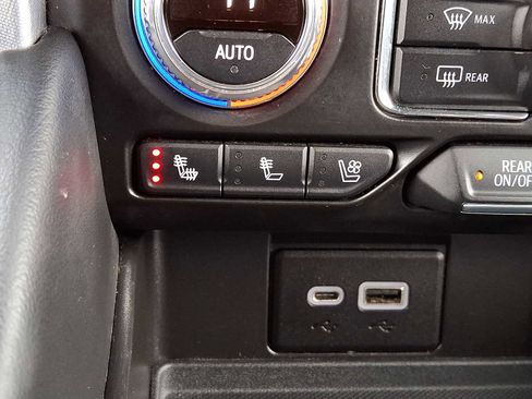 Used 2021 GMC Yukon SLT w/ SLT Luxury Plus Package image 28