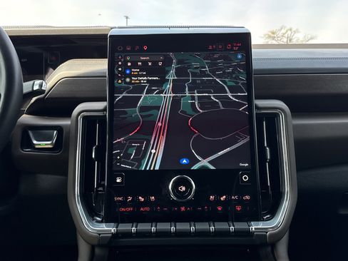 Used 2025 GMC Yukon XL Denali Ultimate image 32