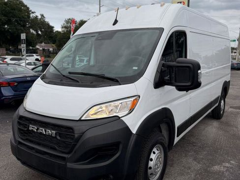Used 2023 RAM ProMaster 2500 FWD image 2