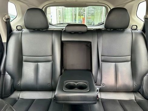 Used 2018 Nissan Rogue SL FWD image 20