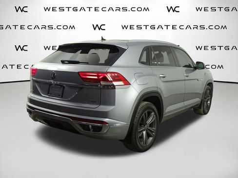 Used 2020 Volkswagen Atlas Cross Sport SE w/ Towing Package image 42