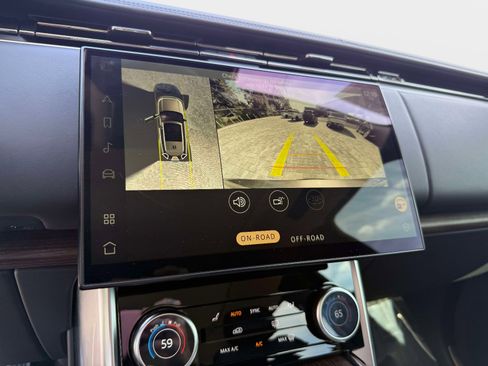 Used 2022 Land Rover Range Rover Long Wheelbase SE image 46