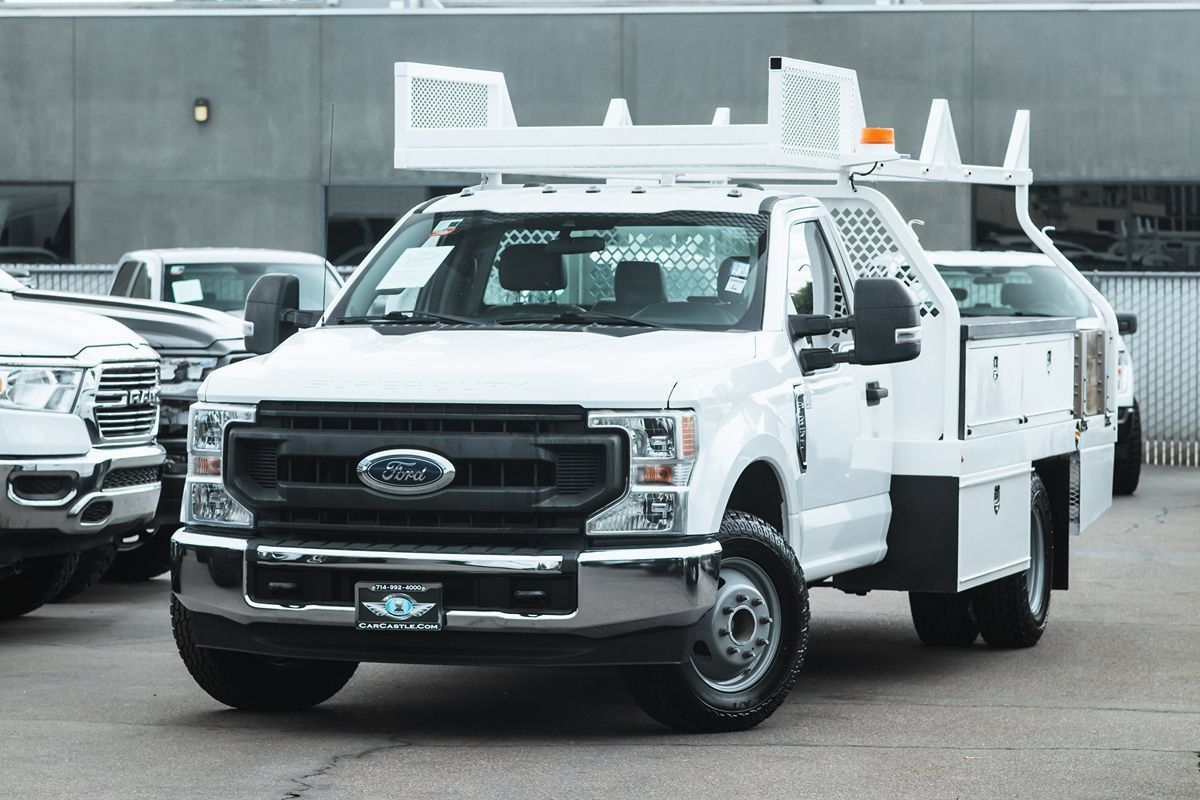 Used 2020 Ford F350 XL w/ Power Equipment Group RWD image 2