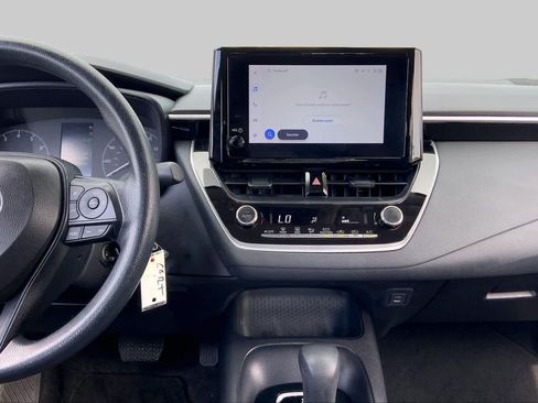 Used 2025 Toyota Corolla LE FWD image 6