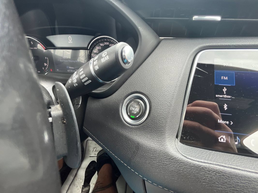 Used 2019 Cadillac XT4 Premium Luxury AWD/4WD image 19