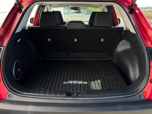 Certified 2025 Toyota Corolla Cross LE w/ Moonroof Package image 23