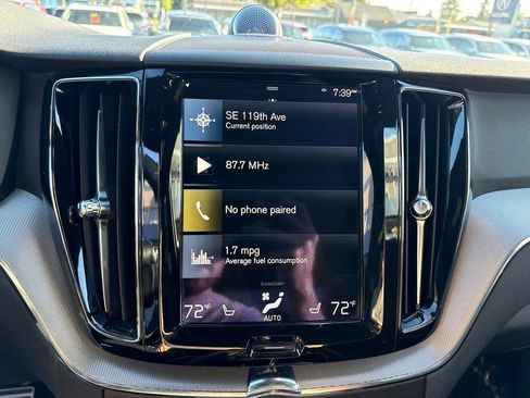 Used 2018 Volvo XC60 T8 R-Design w/ Convenience Package AWD/4WD image 19