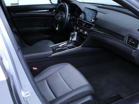 Used 2019 Honda Accord Sport image 16