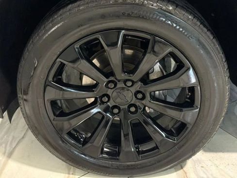 Used 2021 Chevrolet Tahoe High Country w/ Premium Package image 28