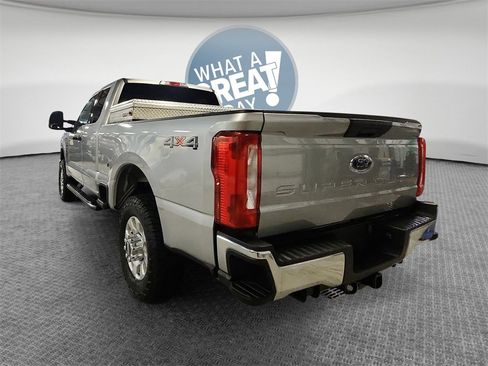 Used 2024 Ford F250 XLT w/ Snow Plow Prep Package image 6