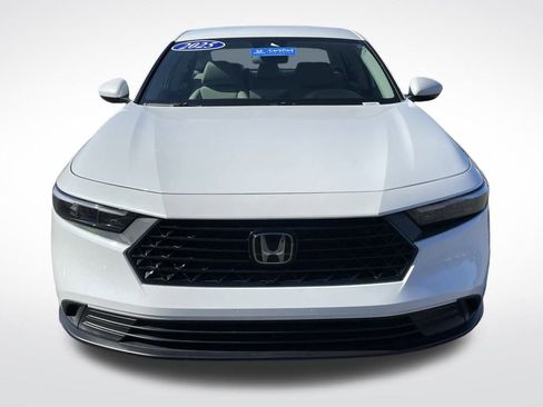 Certified 2025 Honda Accord LX image 9