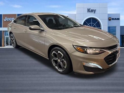 Used 2023 Chevrolet Malibu LT FWD image 9