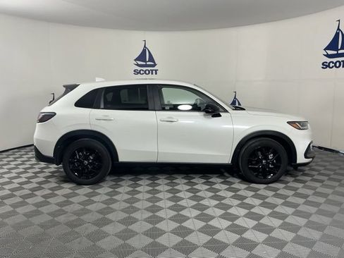 Used 2024 Honda HR-V Sport image 6
