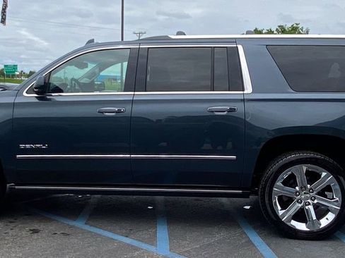 Used 2019 GMC Yukon XL Denali w/ Denali Ultimate Package AWD/4WD image 5