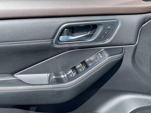 Certified 2023 Nissan Rogue SL AWD/4WD image 12