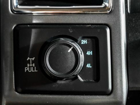 Used 2017 Ford F250 XLT w/ XLT Premium Package AWD/4WD image 24