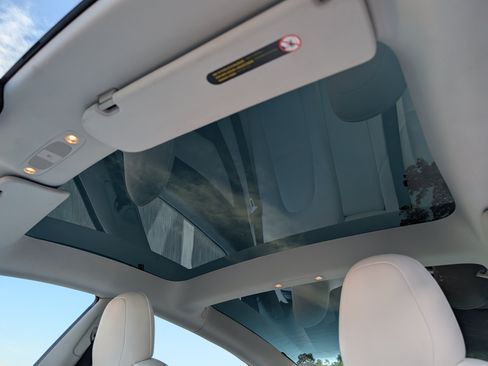 Used 2021 Tesla Model 3 Standard Range Plus RWD image 15