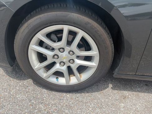 Used 2015 Chevrolet Malibu LT w/ Power Convenience Package image 11