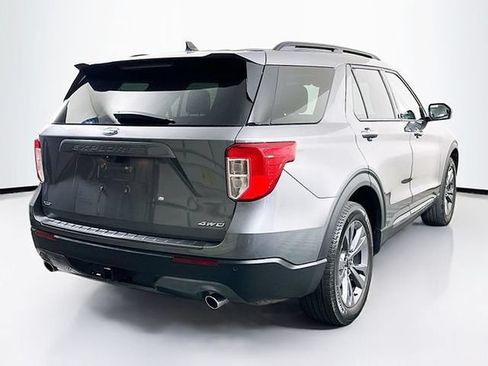 Certified 2024 Ford Explorer XLT w/ Equipment Group 202A AWD/4WD image 9